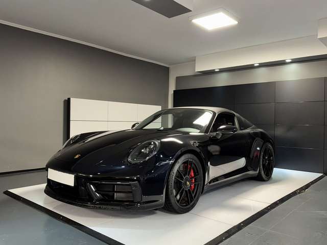 Imagine Porsche 992 Targa 4 GTS