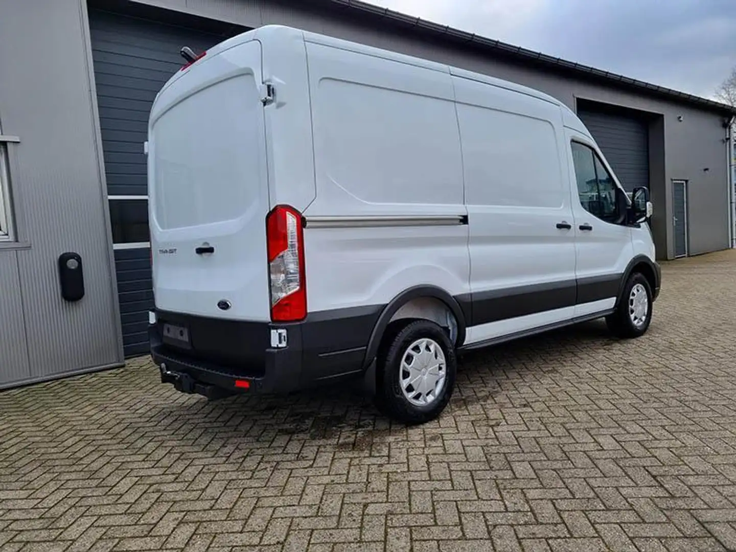 Ford Transit 350 L2H2 2.0 TDCi 130PS Automatik Trend 3,5t 3-... Weiß - 1