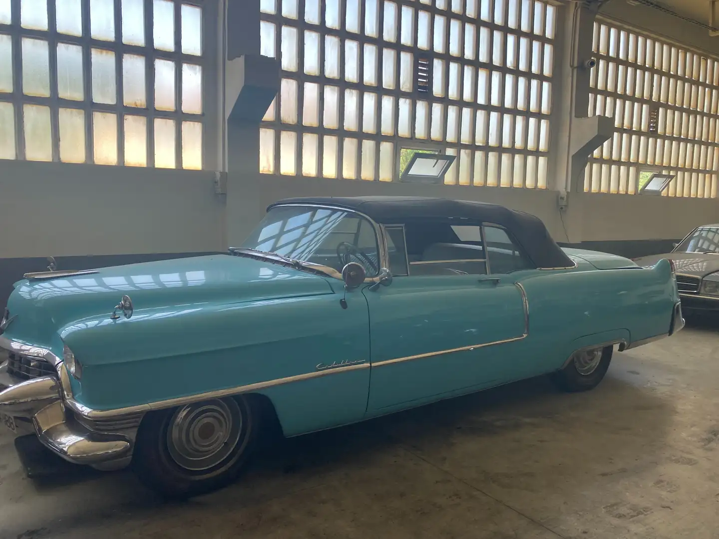 Cadillac Series 62 Convertible Bleu - 1