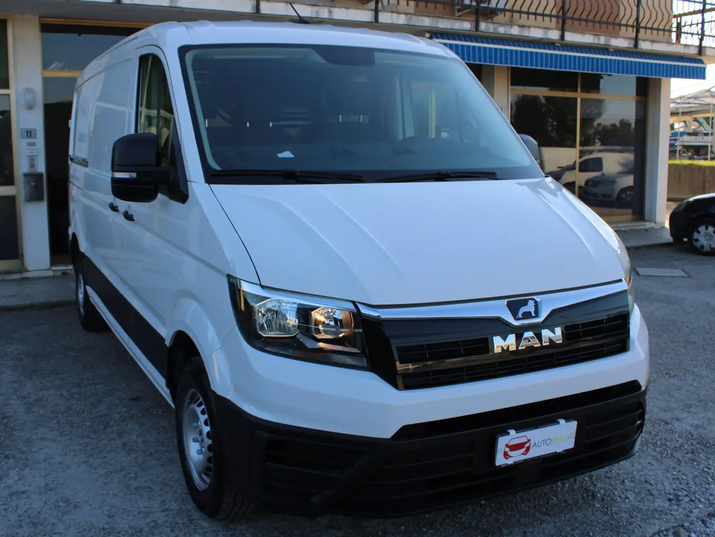 MAN TGE 140CV 2.0 TDI PM-TA FURGONE 3 posti Bianco - 2