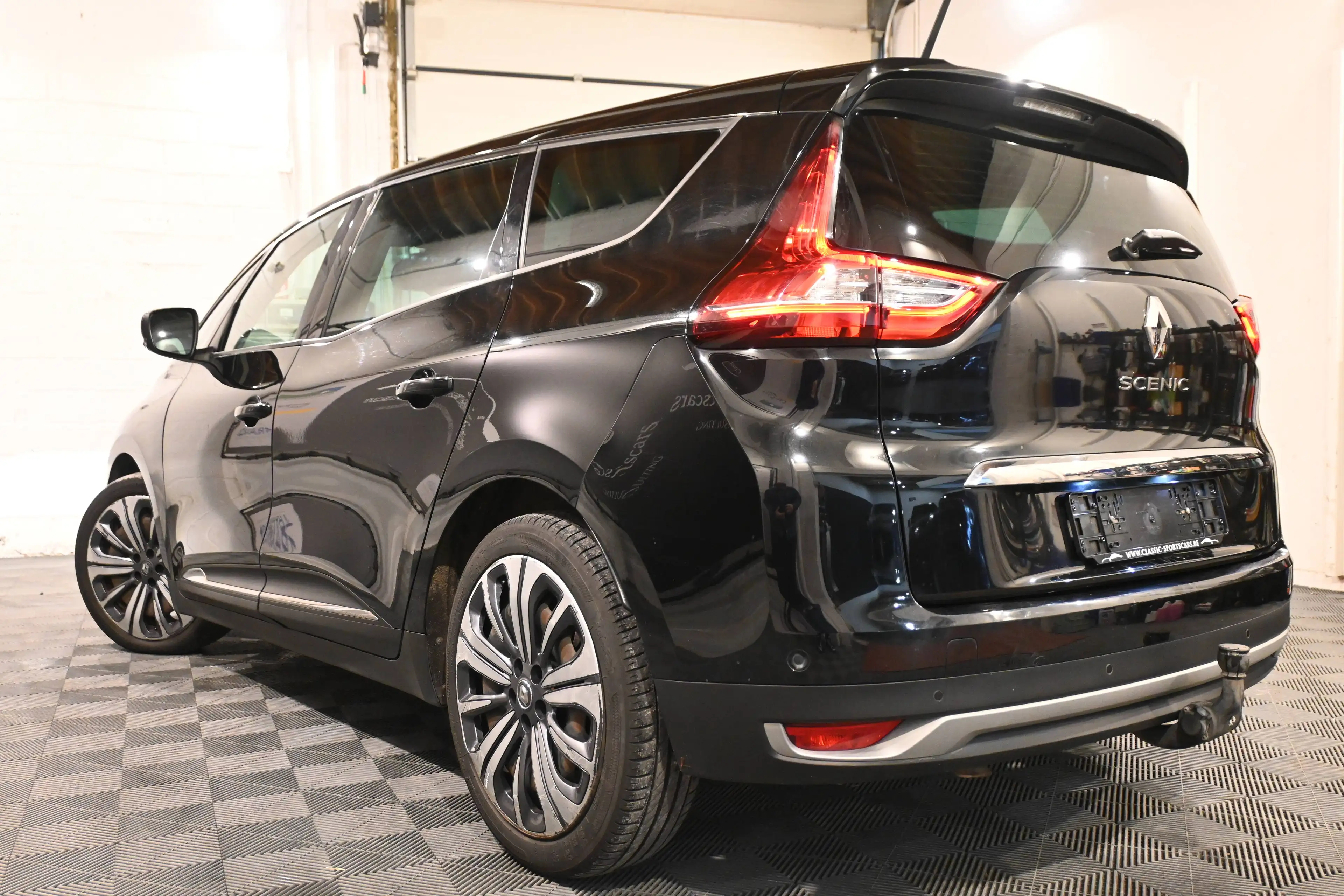 Renault Scenic Scenic 1.33 TCe AUTO / CAMERA / GPS NAVIGATION / LEDS / CRUISE / ATTELAGE AMOVIBLE !! — photo 9