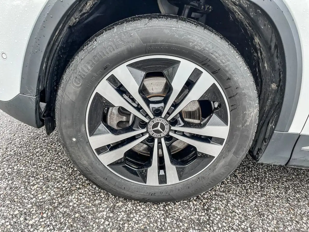 Mercedes-Benz GLA снимка Mercedes-Benz GLA