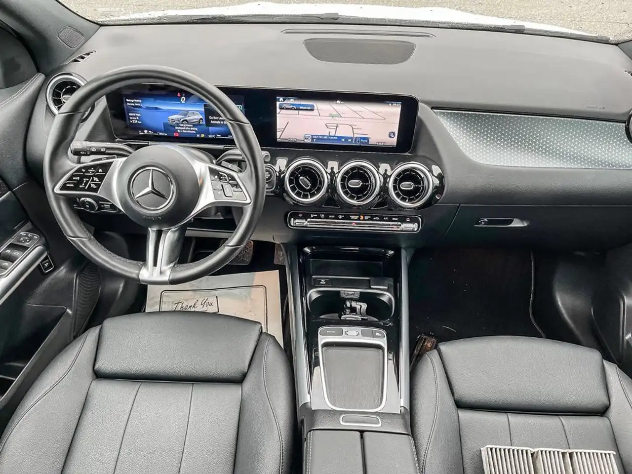 Mercedes-Benz GLA снимка Mercedes-Benz GLA