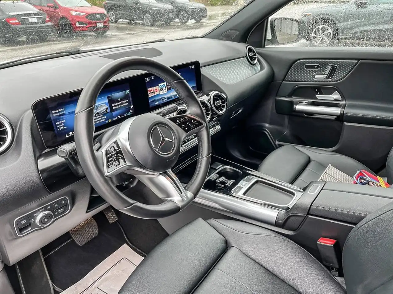 Mercedes-Benz GLA снимка Mercedes-Benz GLA