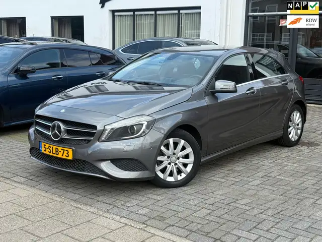 Mercedes-Benz A 180 Ambition, Navigatie,L.M. Velgen,Automatisch inpark