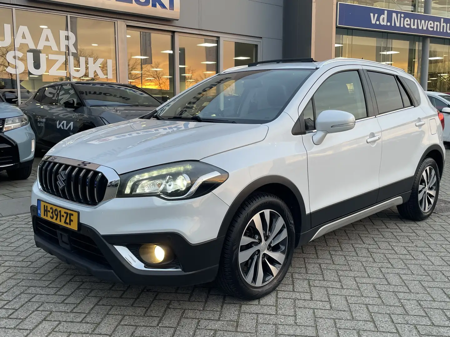 Suzuki S-Cross 1.4 Boosterjet AllGrip High Executive | Achteruitr Weiß - 2