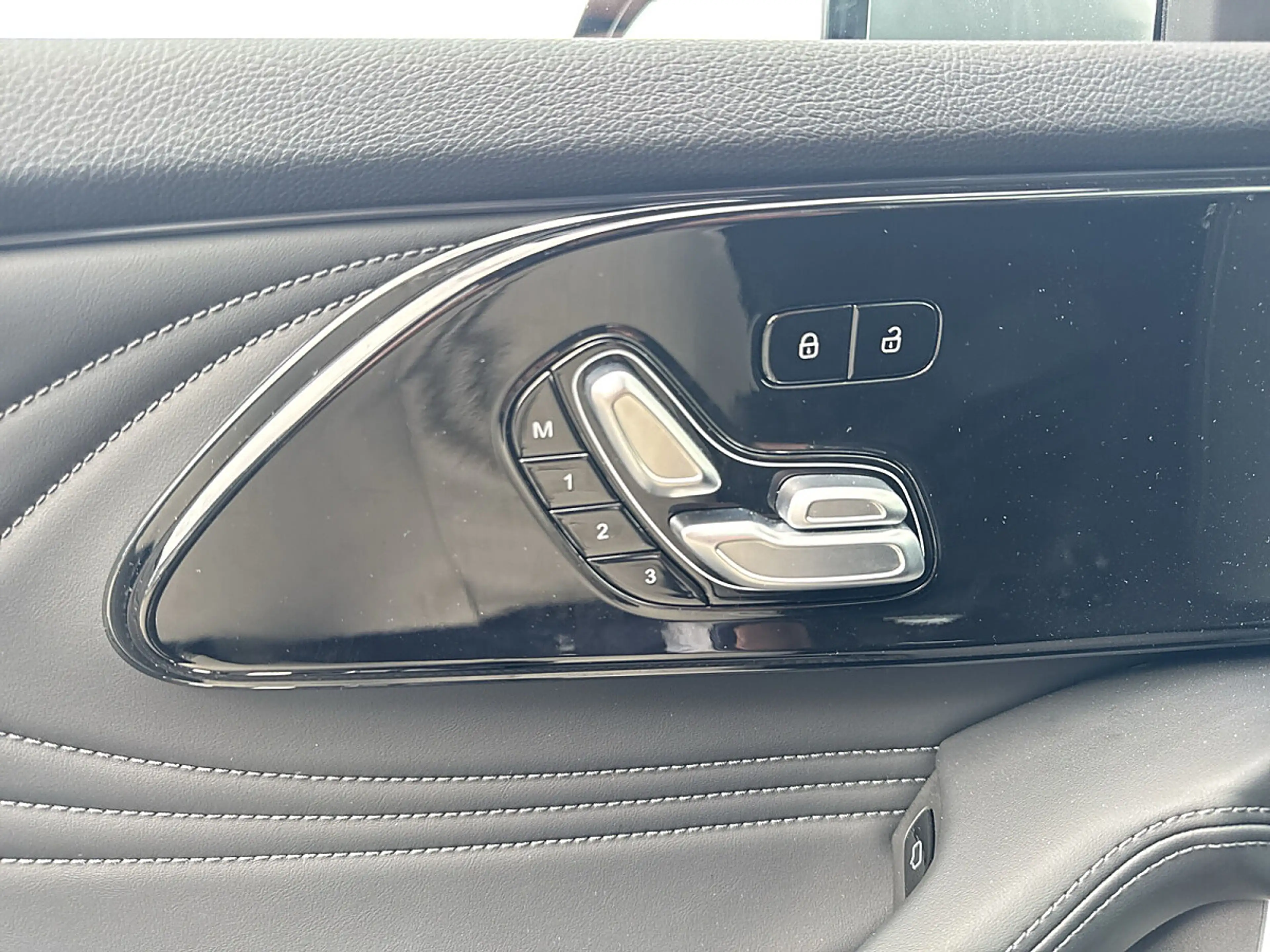 Omoda 9 Premium Plug-In HYBRID SHS ALLRAD — photo 15