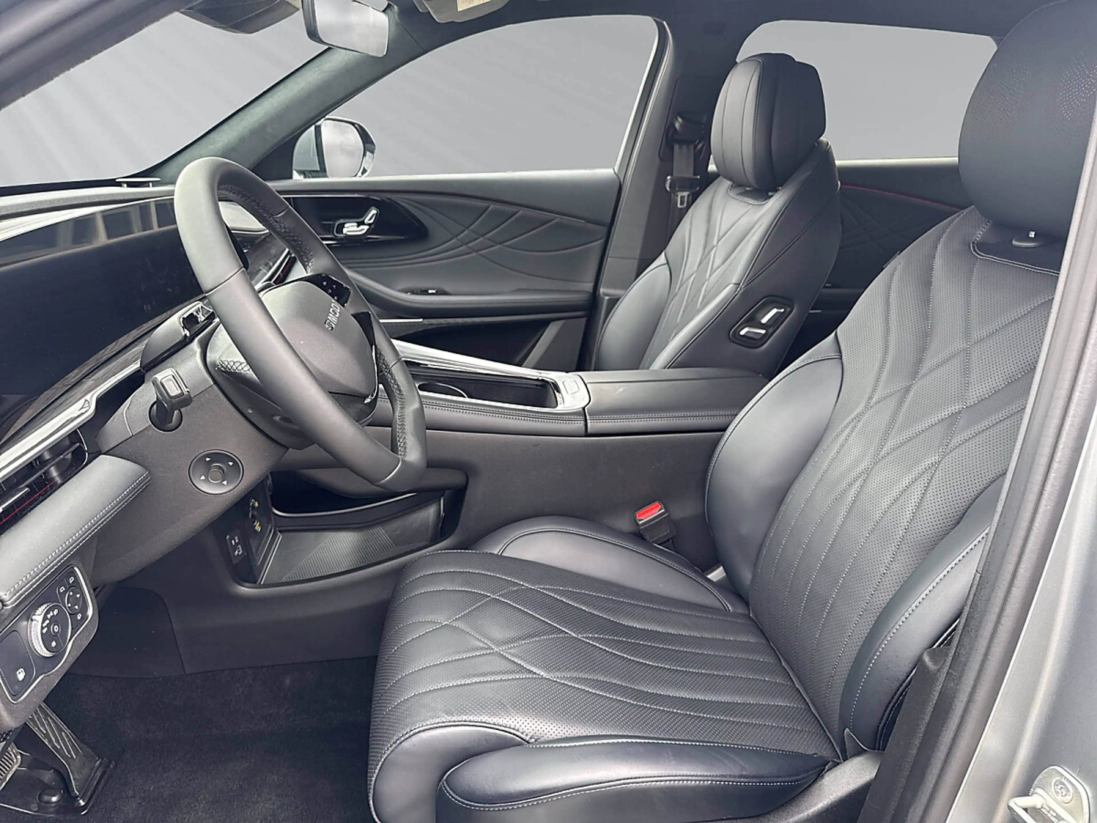 Omoda 9 Premium Plug-In HYBRID SHS ALLRAD — photo 9