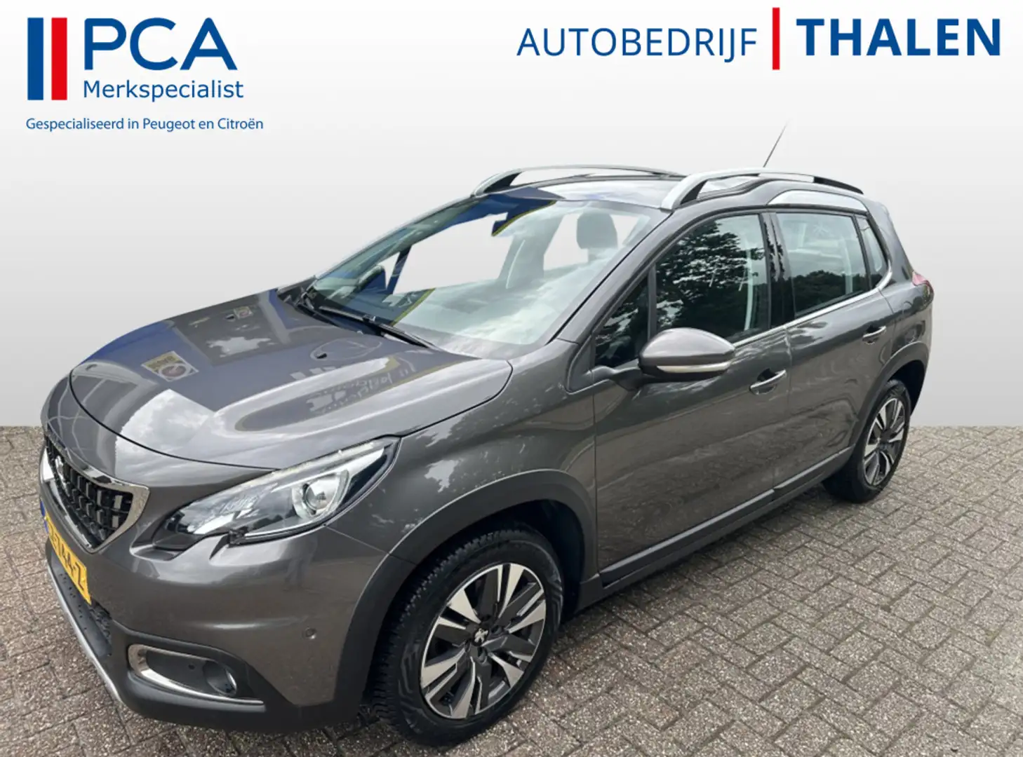 Peugeot 2008 1.2 PureTech Allure Grijs - 1