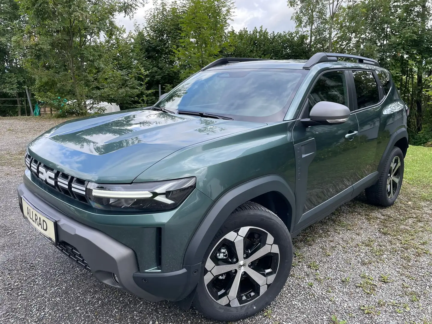 Dacia Duster TCe 130 Journey 4x4 NEU mit AHK !!! Grün - 1