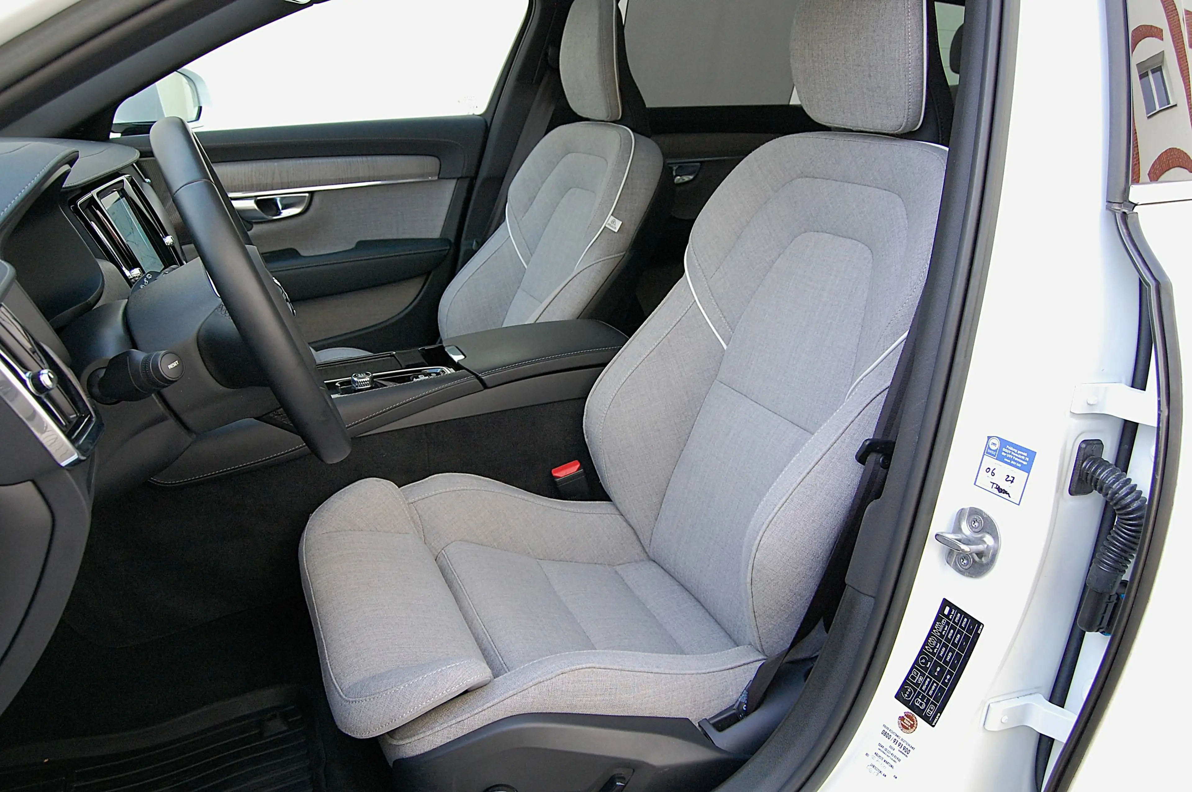 Volvo V90 V90 T8 Ultimate Bright AWD -Tailored Wool Sitze- — photo 10