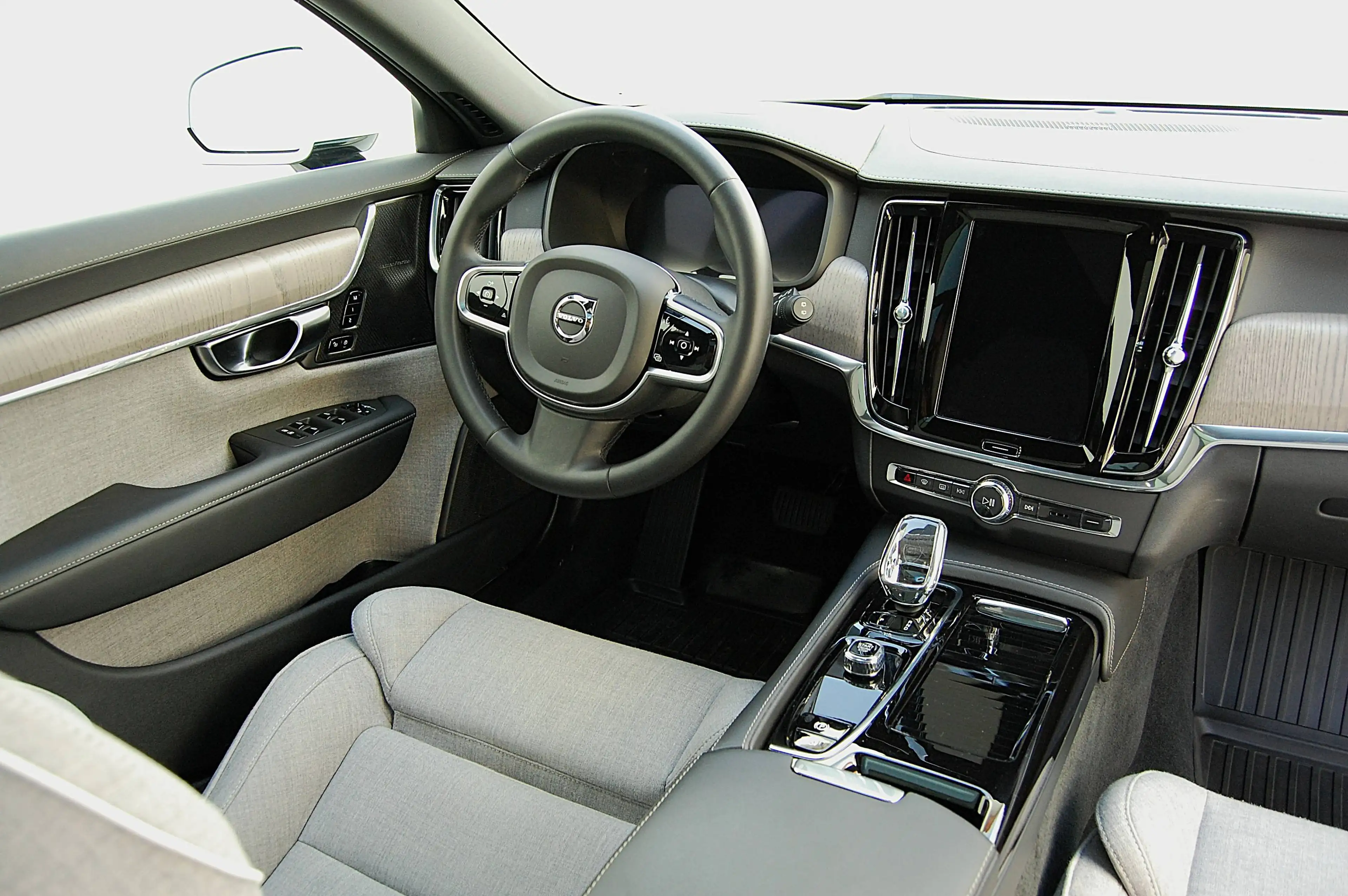 Volvo V90 V90 T8 Ultimate Bright AWD -Tailored Wool Sitze- — photo 5