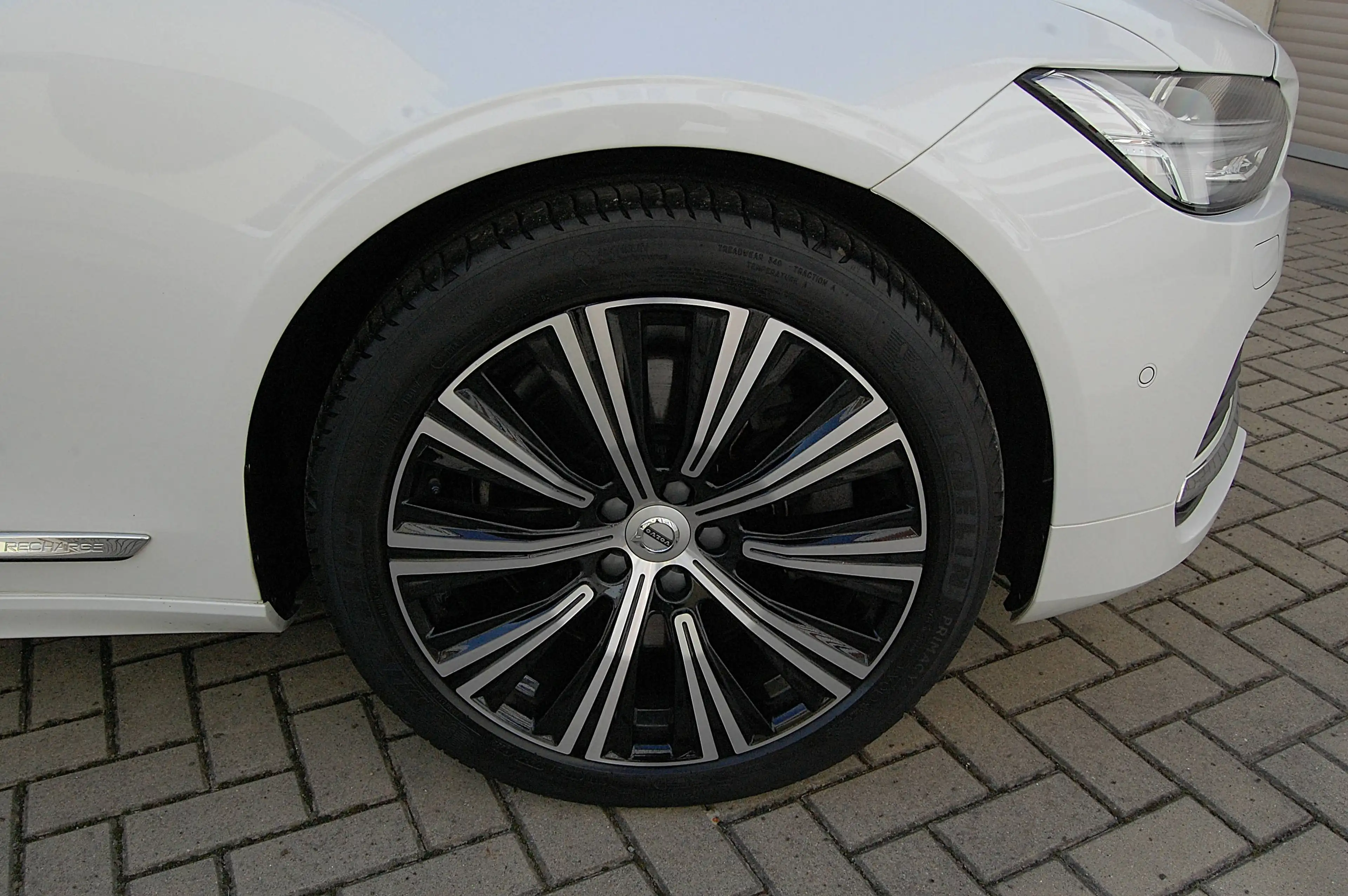 Volvo V90 V90 T8 Ultimate Bright AWD -Tailored Wool Sitze- — photo 18