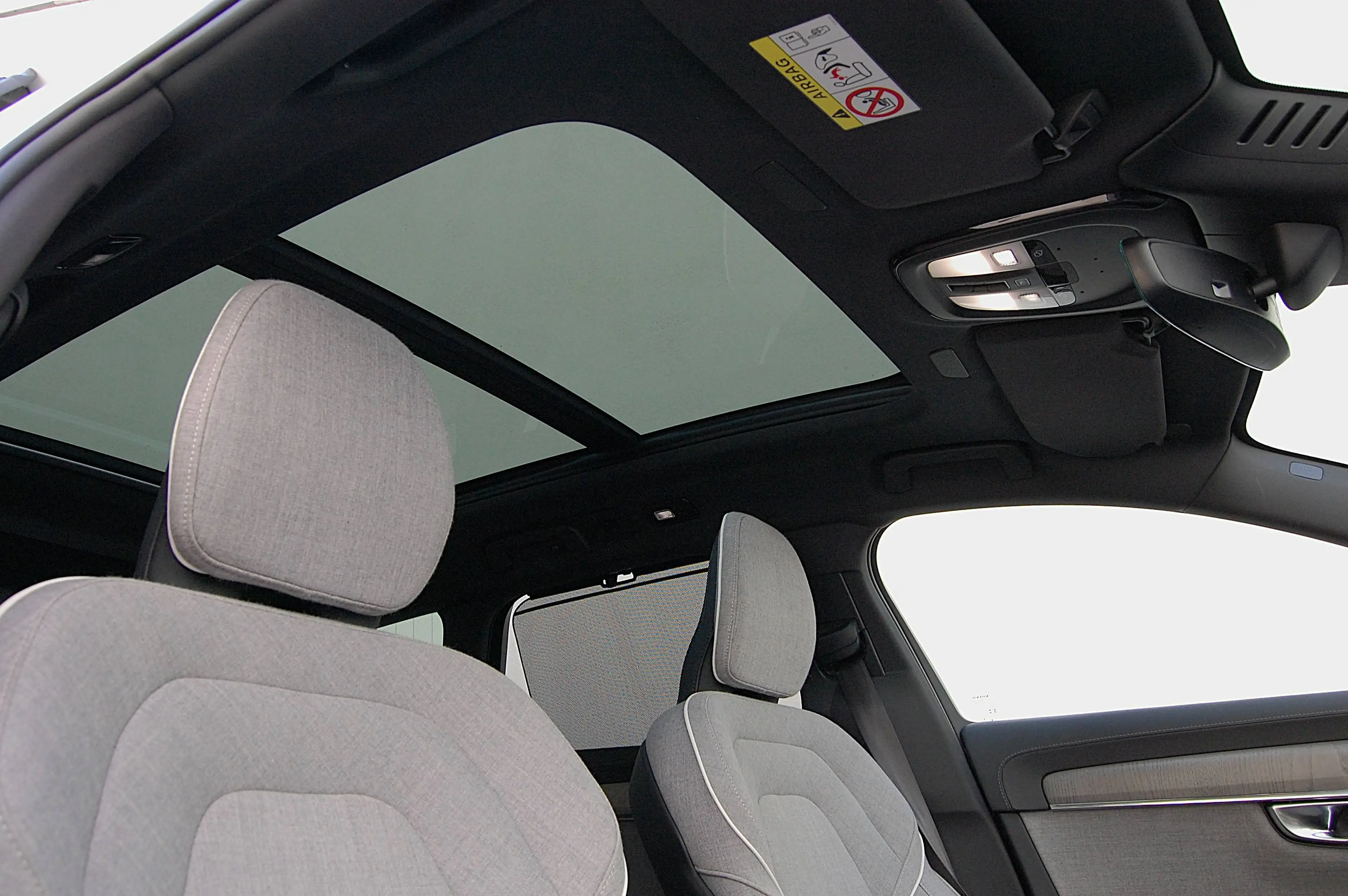 Volvo V90 V90 T8 Ultimate Bright AWD -Tailored Wool Sitze- — photo 12