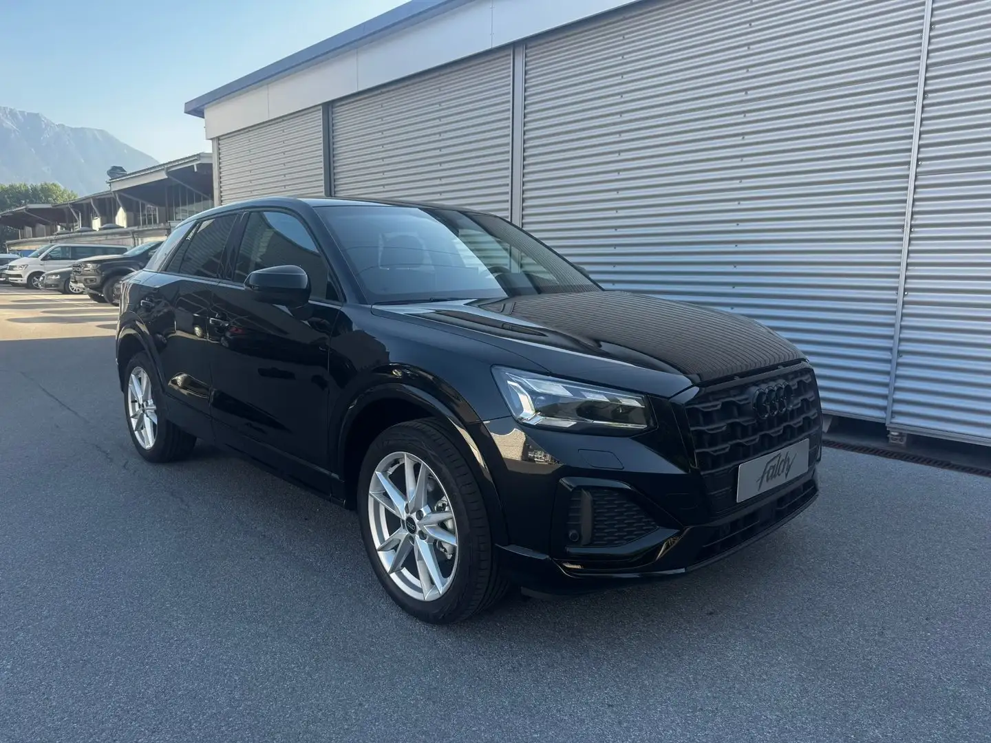 Audi Q2 30 TFSI admired Schwarz - 2