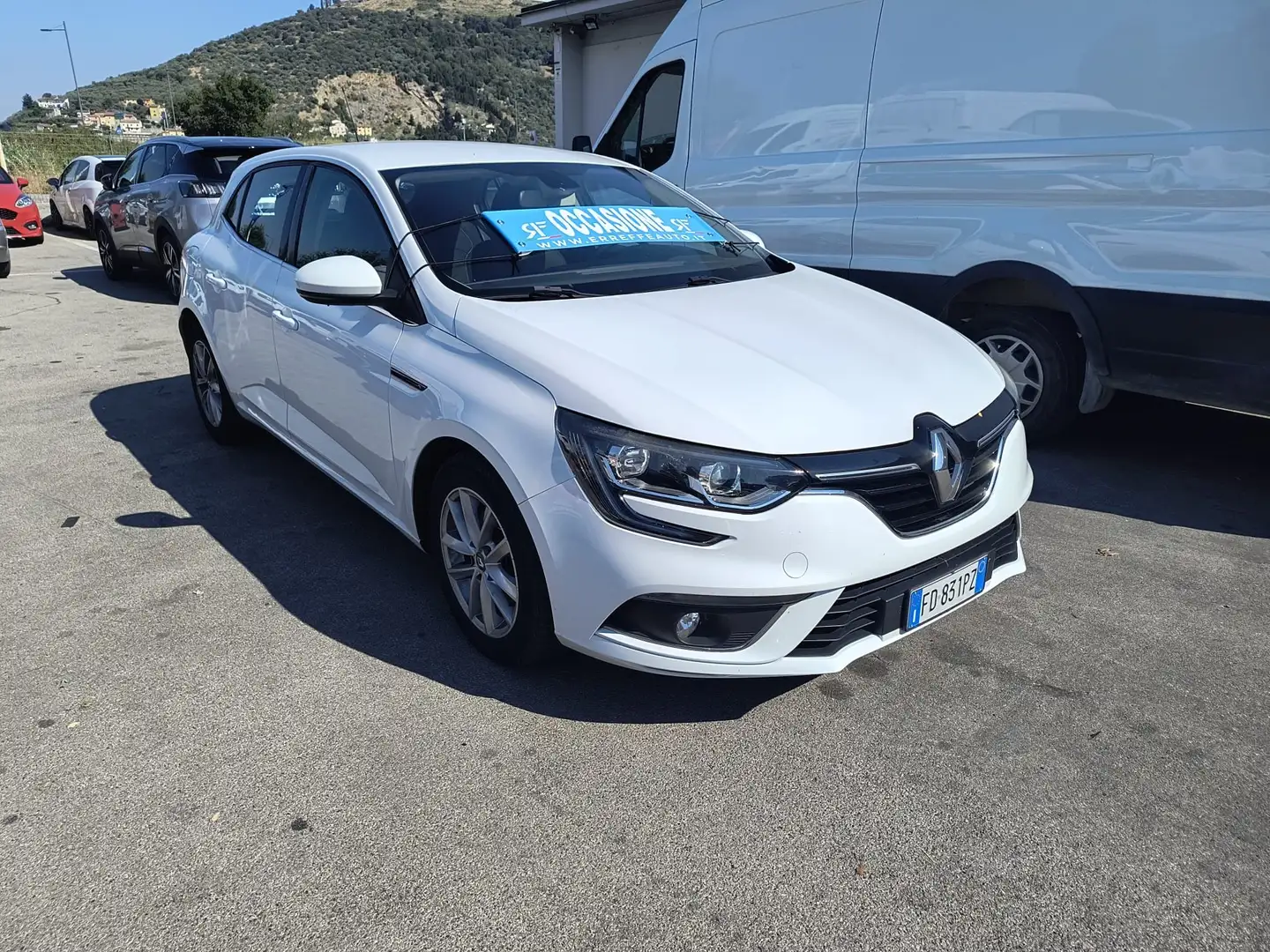 Renault Megane Megane IV 2016 1.5 dci energy Intens 110cv Bianco - 2