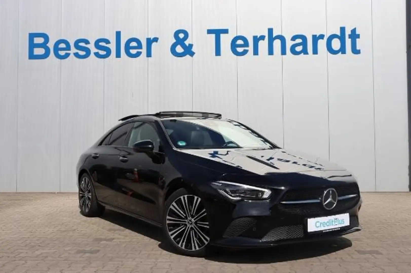 Mercedes-Benz CLA 200 Progressive*Panorama*Memory*Ambiente* Schwarz - 1