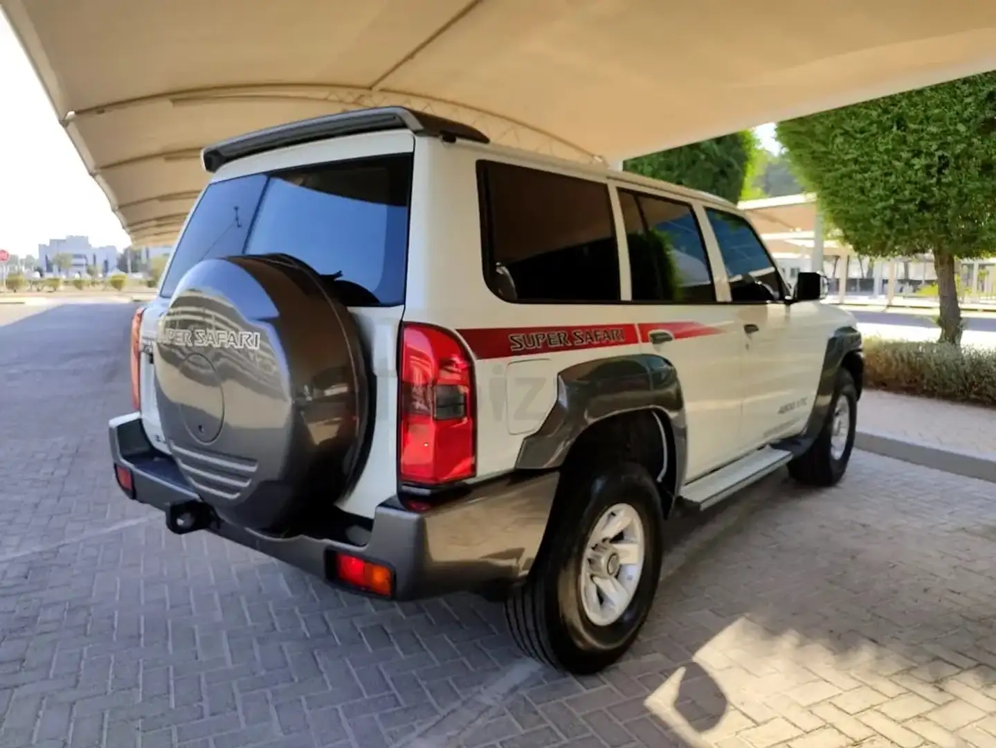 Nissan Patrol 4.8 VTC V6 Safari Super Safari Weiß - 2