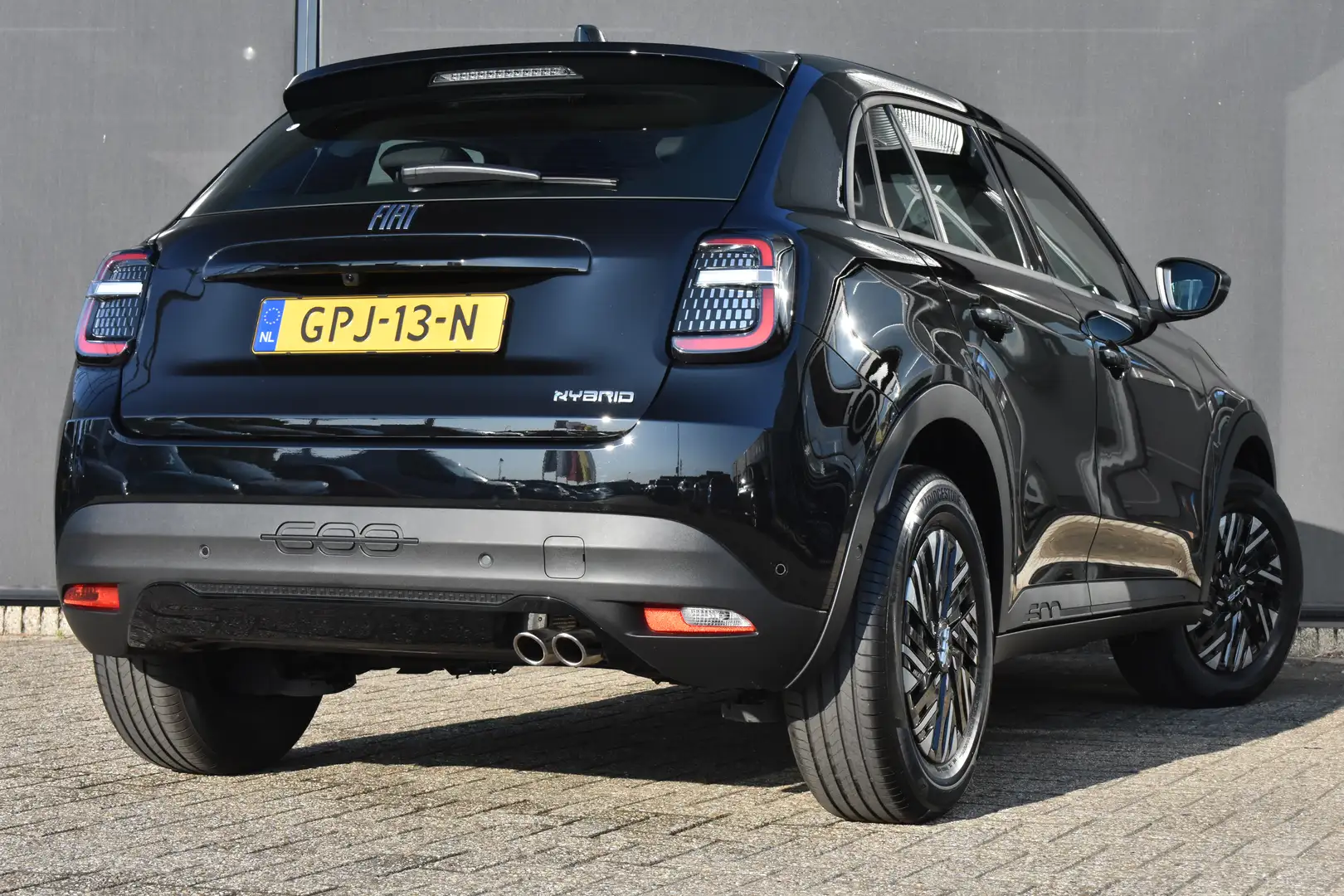 Fiat 600 1.2 Hybrid Urban 136pk Automaat | Navigatie by App Schwarz - 2