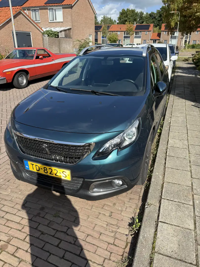 Peugeot 2008 1.2 PureTech Active Groen - 1