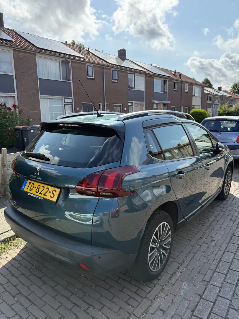 Peugeot 2008 1.2 PureTech Active Groen - 2