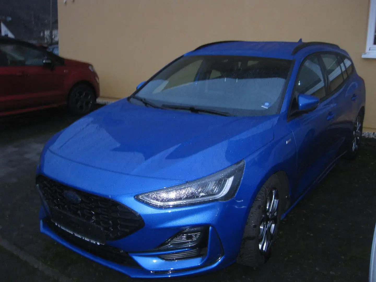 Ford Focus Turnier 1,5 Ecoblue ST-Line Automatik Bleu - 1