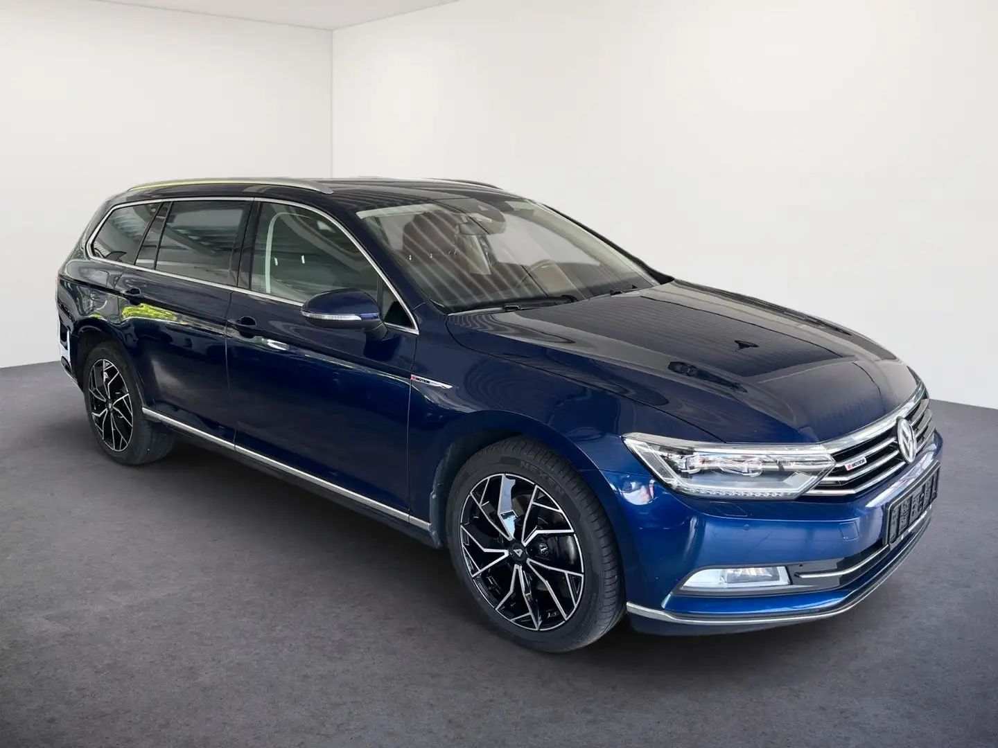 Volkswagen Passat Variant 2.0 TDI  Highline 4Motion/ACC/NAV Blau - 2