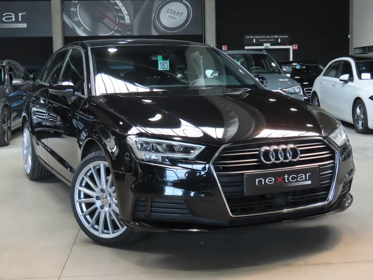 Audi A3 30TFSI Sportback *NAVI-FULL LED-CRUISE-PARKING AR* Noir - 2