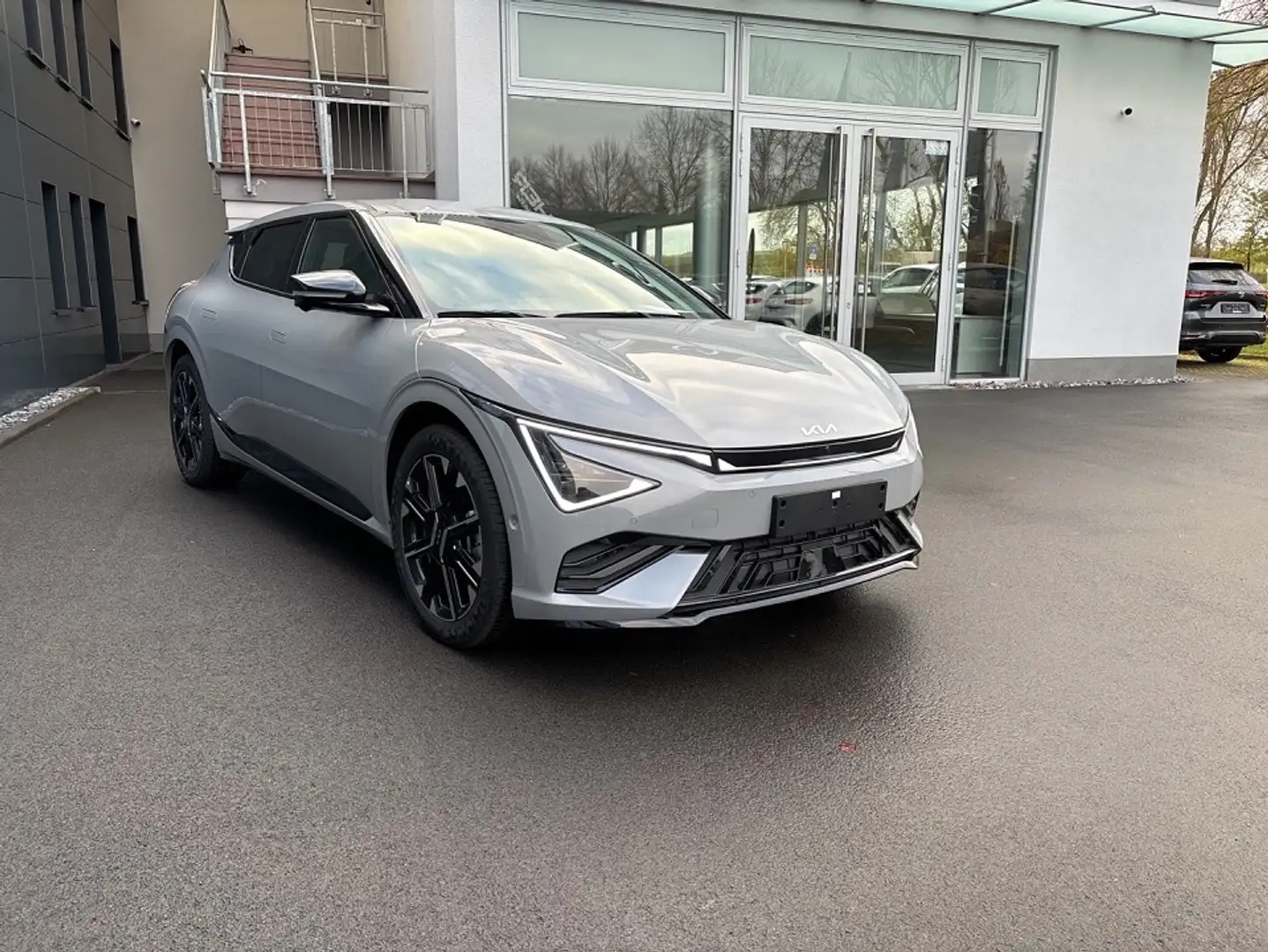 Kia EV6 PE GT-LINE 84kWh AWD WP ASS+ SOUND DESIGN TECHN Grau - 2