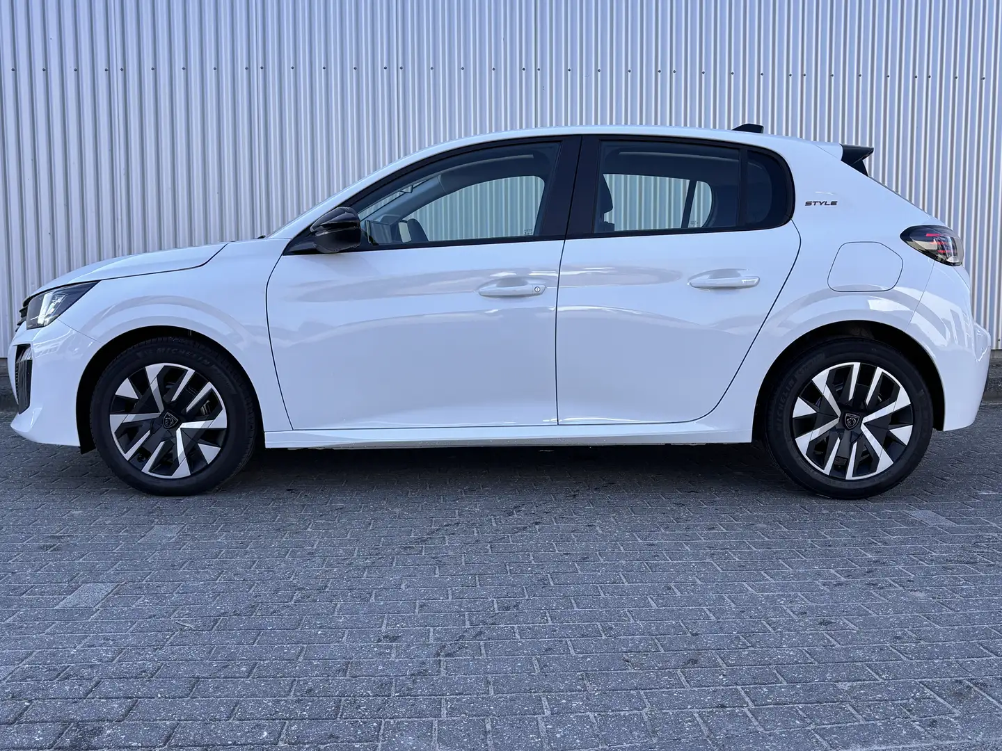Peugeot 208 Style | 6 airbags (adaptieve front-, zij- en windo Wit - 2