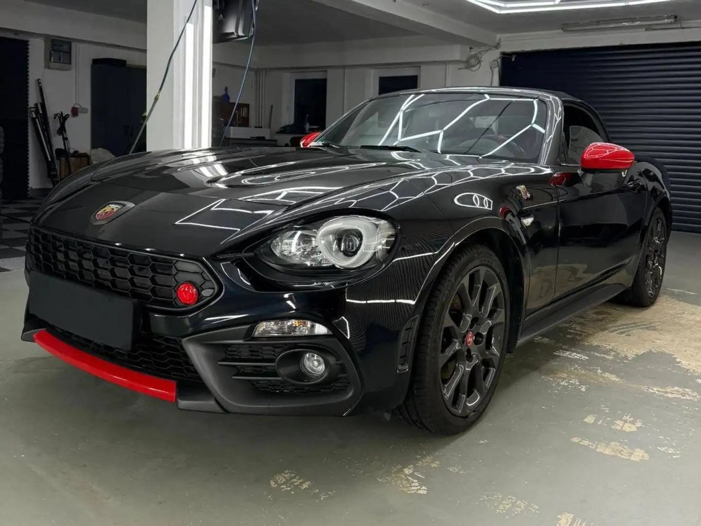Abarth 124 Spider Edition Schwarz - 2