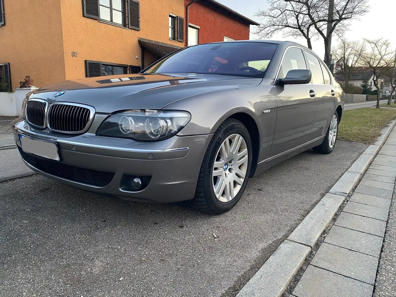BMW 745