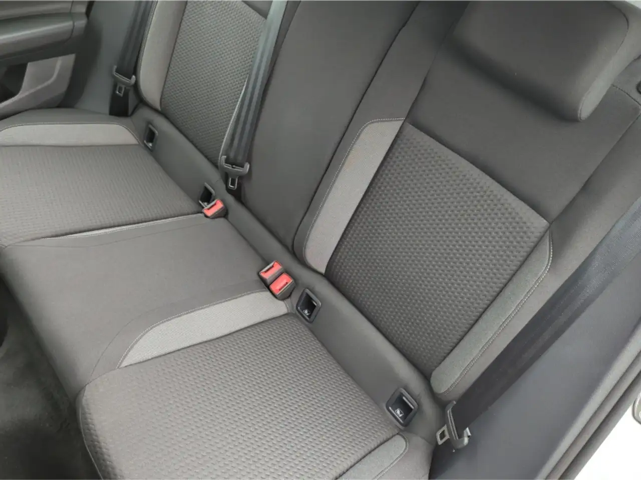 Volkswagen Taigo 1.0 TSI 5-Gang SHZ,PDC,DAB+,LED 12