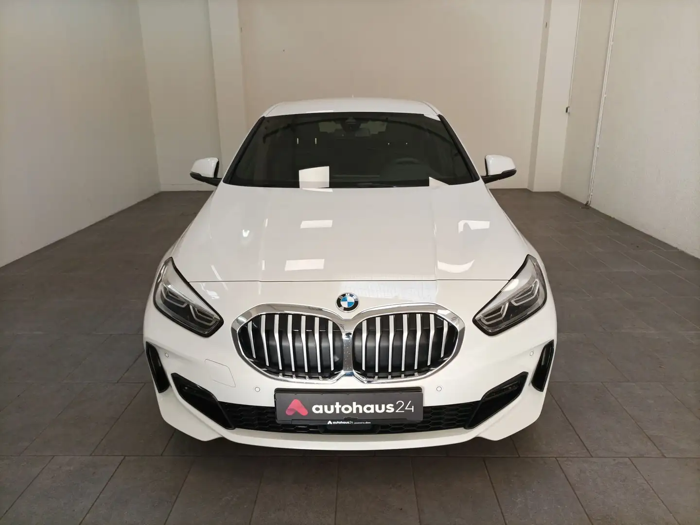 BMW 118 i M Sport Navi|ParkPilot|Sitzhzg bijela - 2
