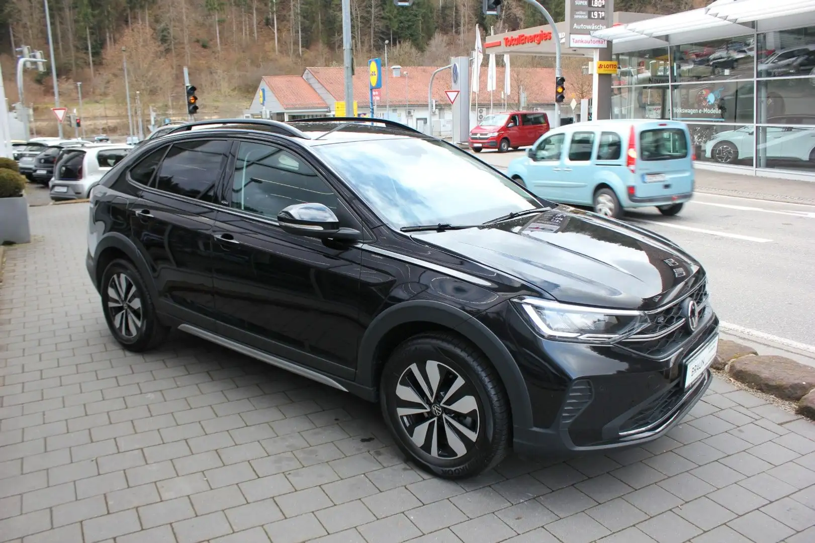 Volkswagen Taigo Move 1.0 TSI LED,Navi,AHK,PDC,BT,Climatron Schwarz - 2