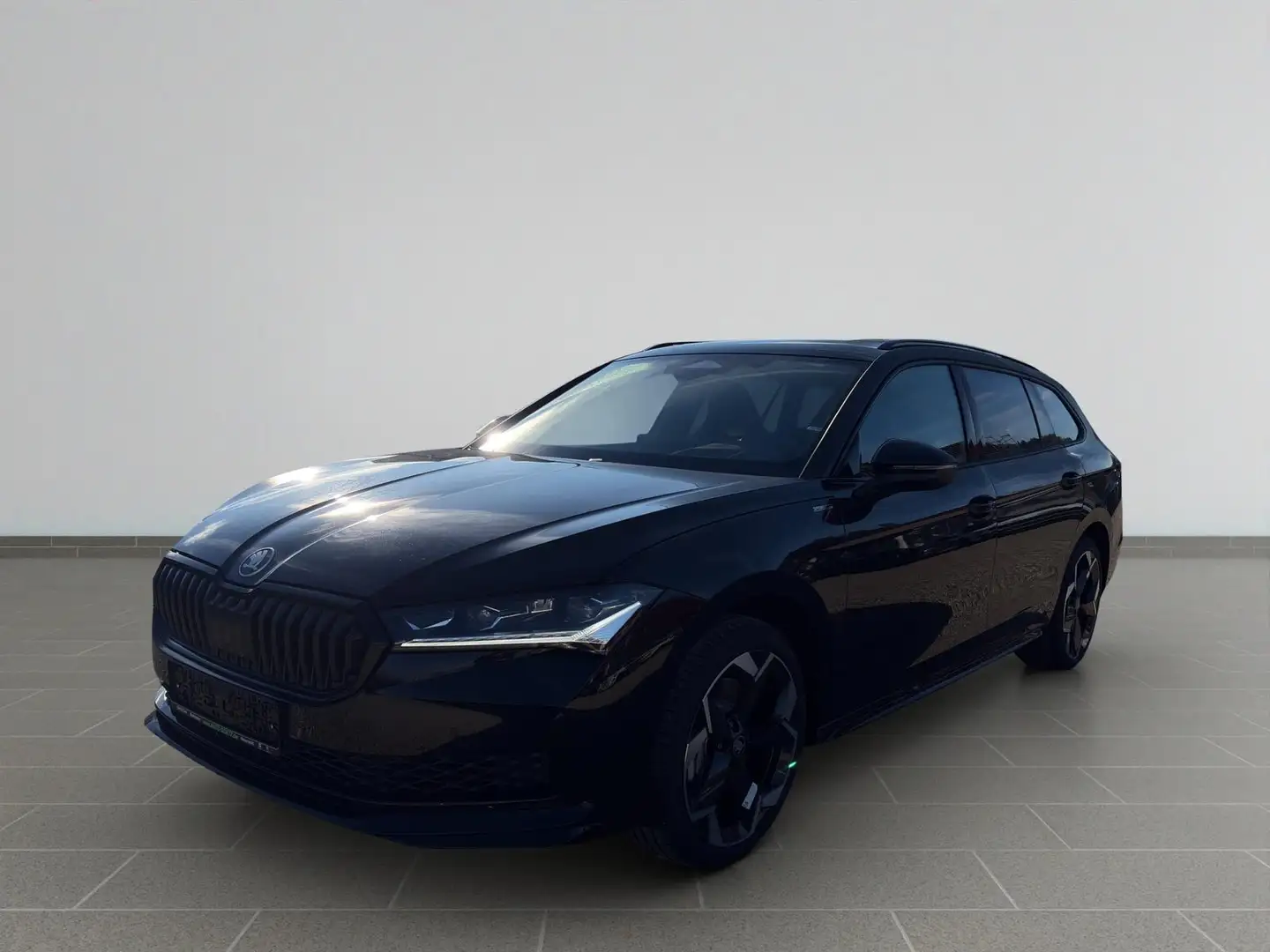 Skoda Superb Combi Sportline DSG 4x4/AHK/Navi/Kamera/Matrix/Lic Schwarz - 2
