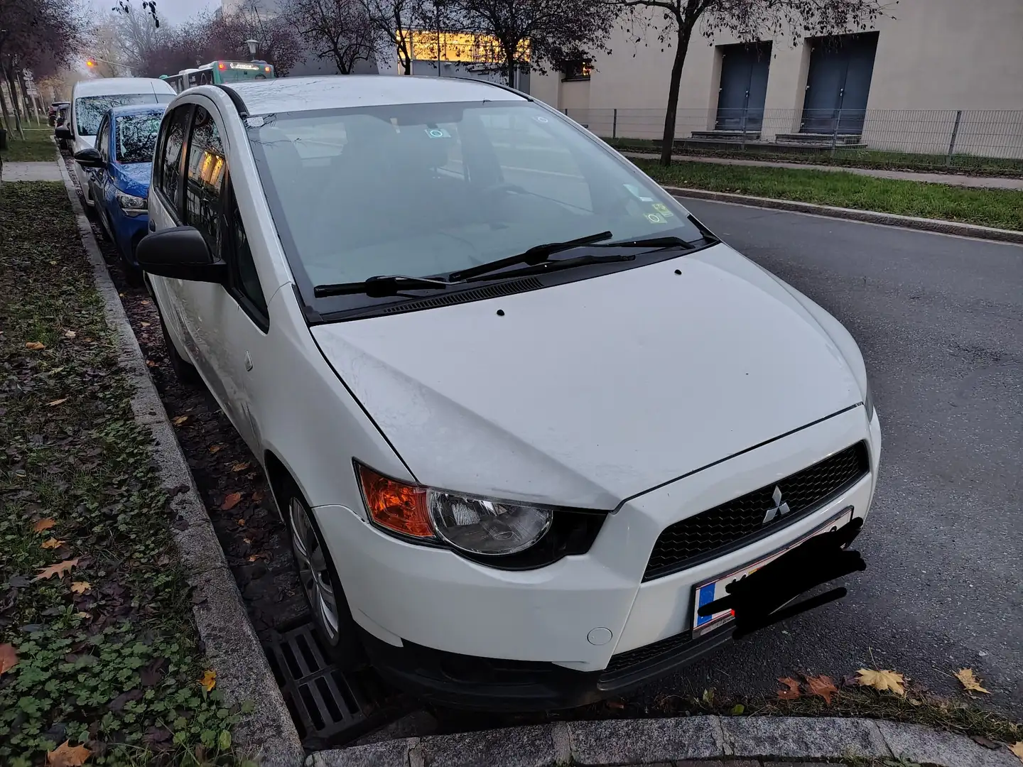 Mitsubishi Colt 5dr 1,1 MPI Austria Edition - 1