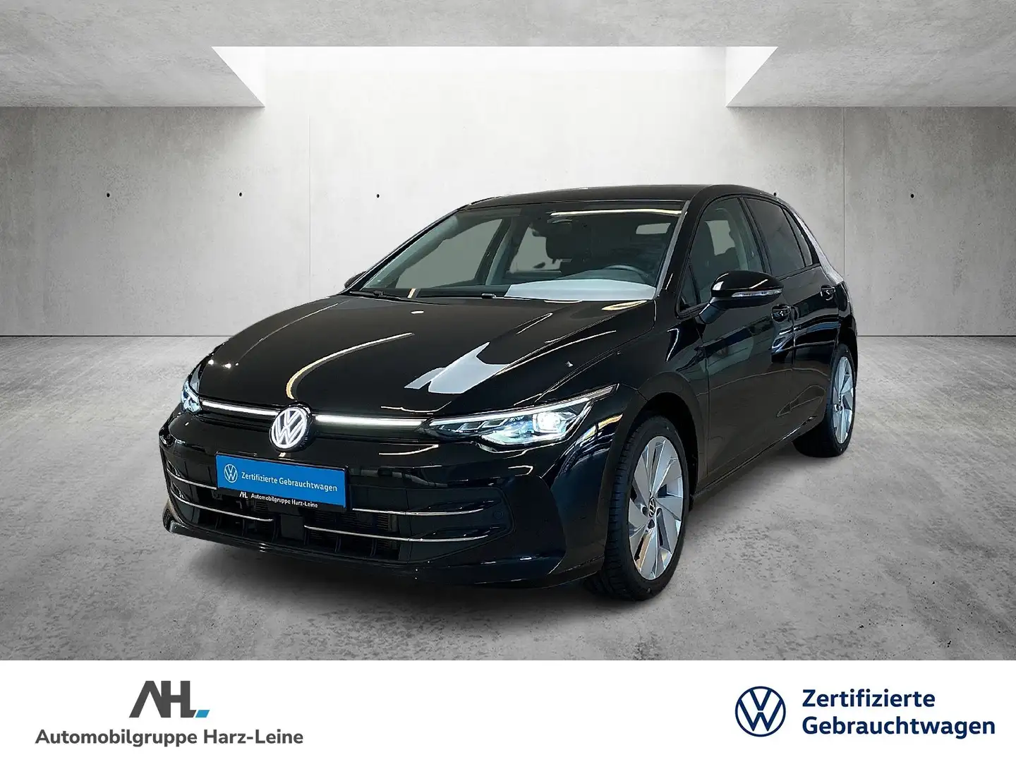 Volkswagen Golf VIII 1.5 eTSI Goal DSG AHK IQ.Light Navi RFK Schwarz - 1