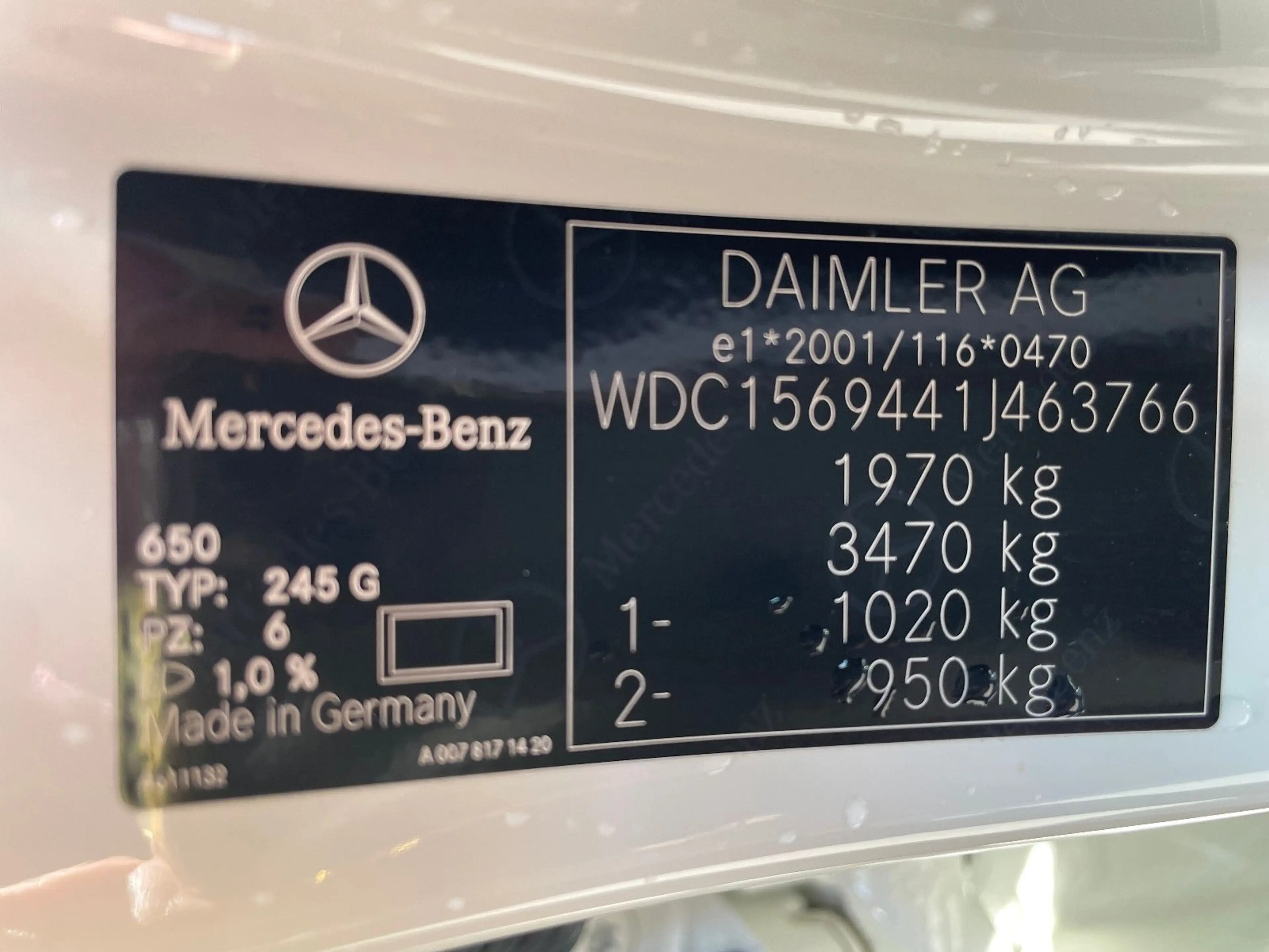Mercedes-Benz GLA 250 AMG Pano Navi AHK LED 18" — photo 10