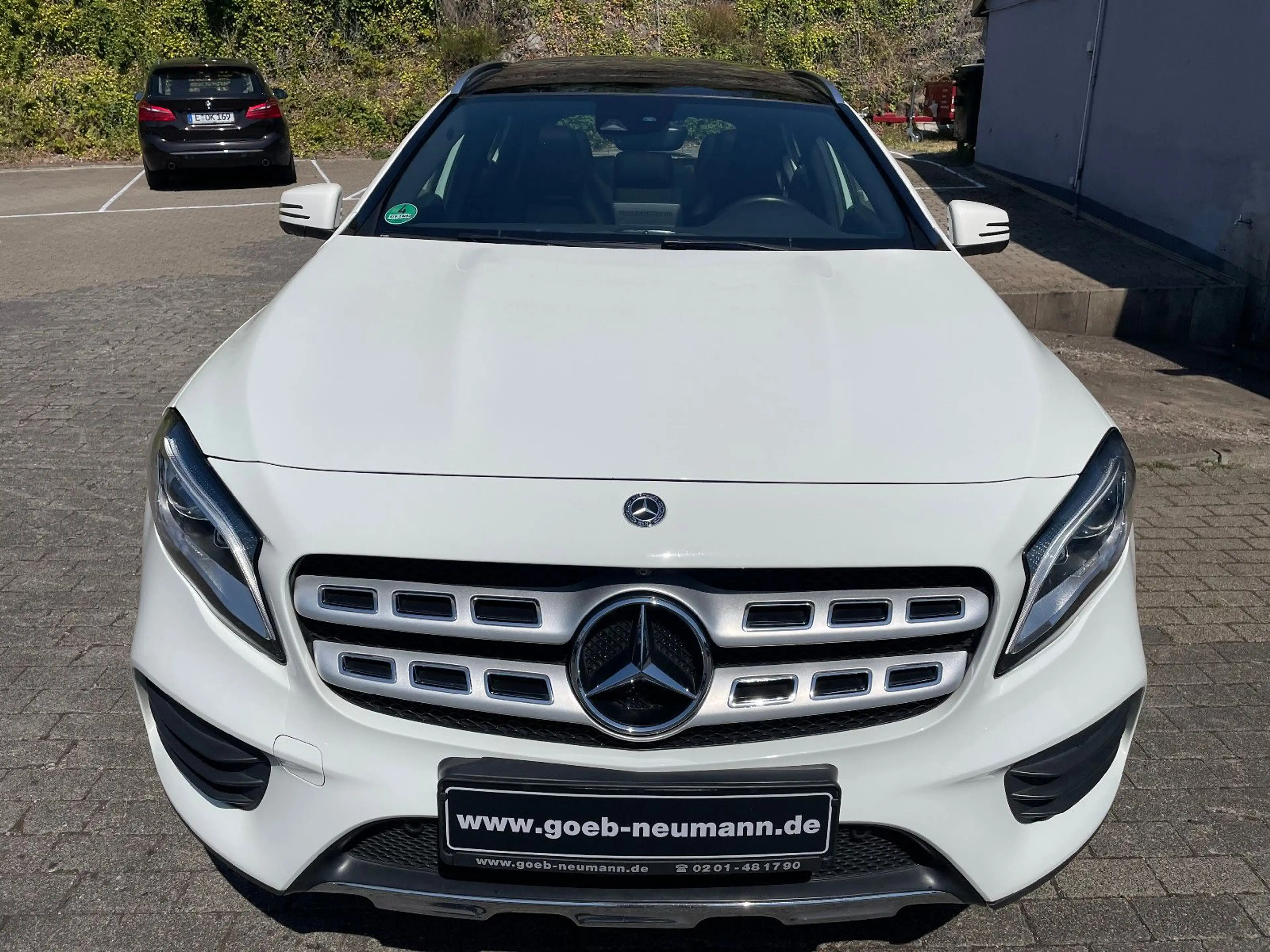 Mercedes-Benz GLA 250 AMG Pano Navi AHK LED 18" — photo 3