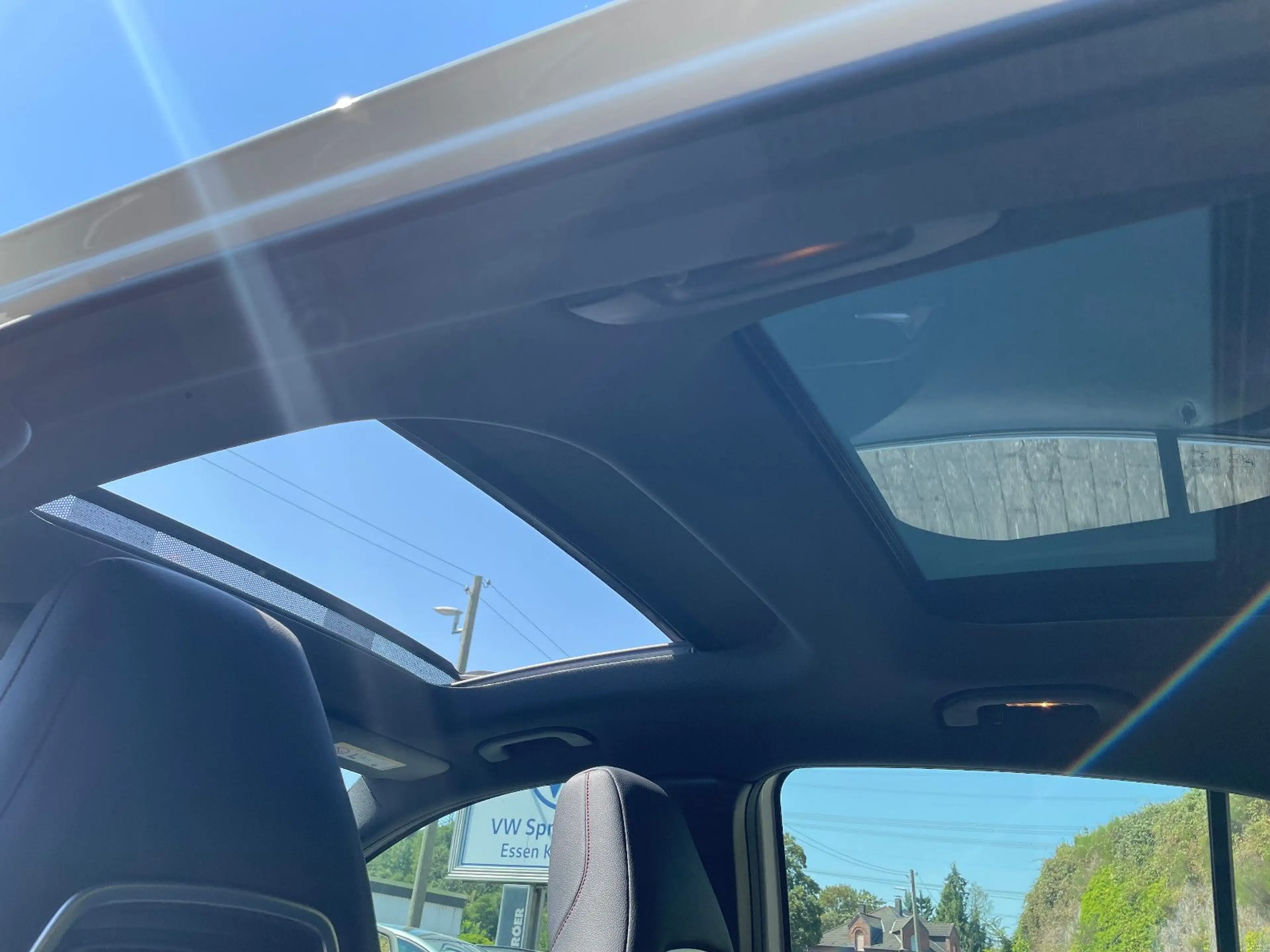 Mercedes-Benz GLA 250 AMG Pano Navi AHK LED 18" — photo 13