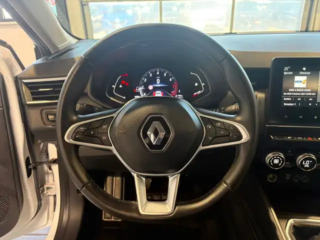 Renault Clio view 10