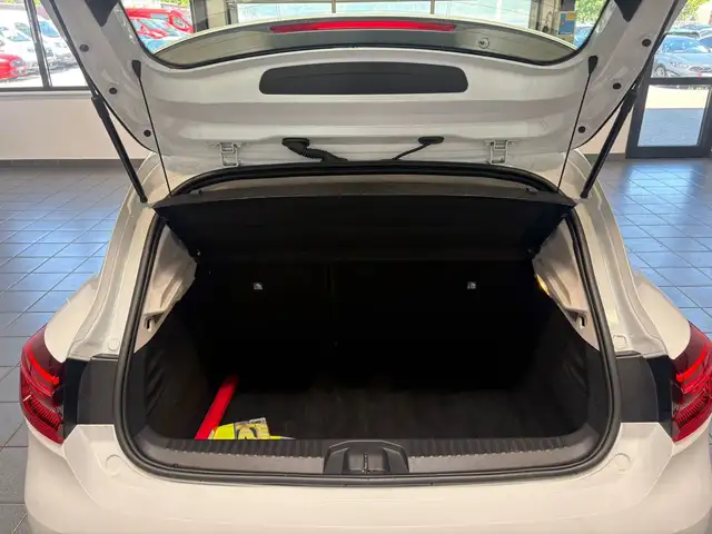 Renault Clio view 6