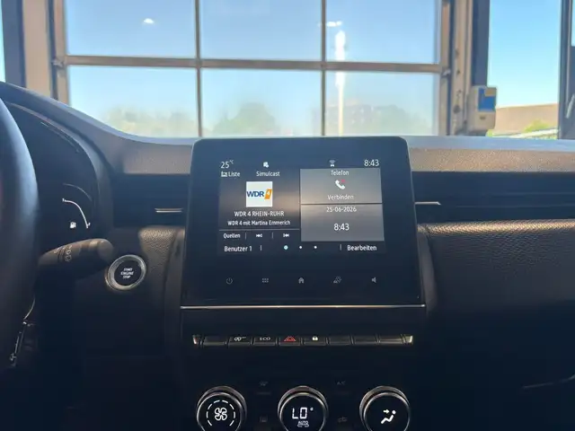 Renault Clio view 11