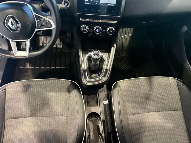 Renault Clio view 12