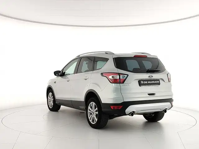 Ford Kuga view 3