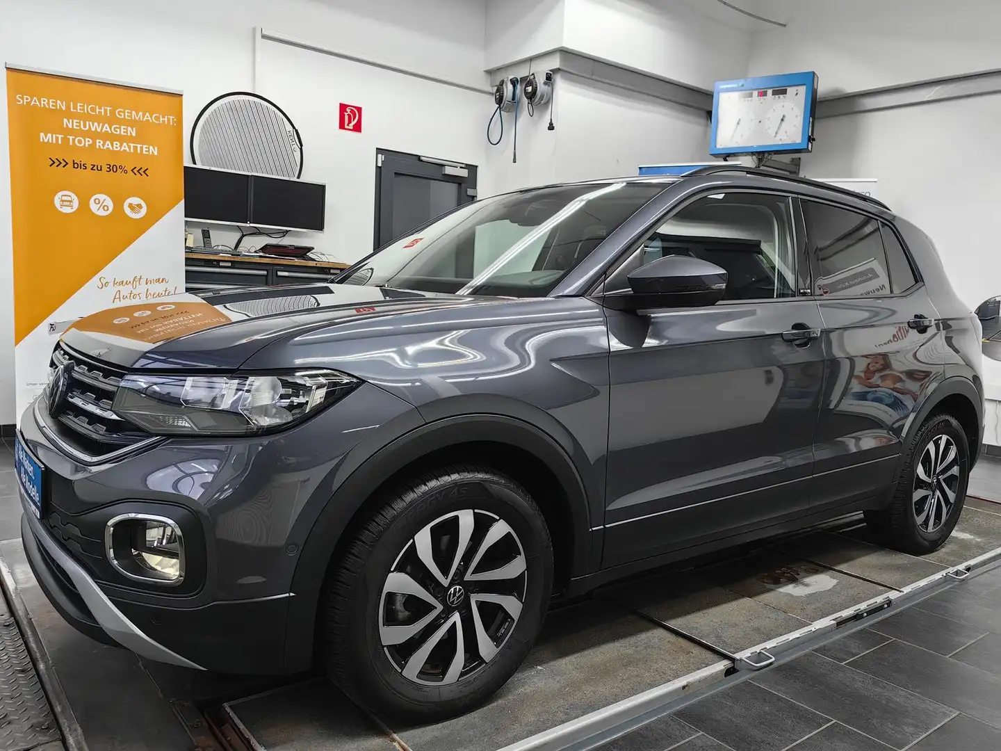 Volkswagen T-Cross Active 1.0 TSI*Garantie bis 06/2027*Navi*ACC*ParkA Grau - 2