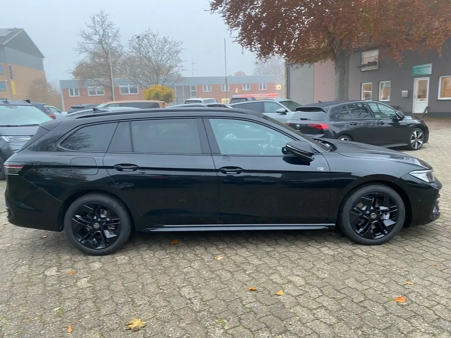 Volkswagen Passat Variant Passat 2.0TDI 4M Head Up R-Line Black Style AHK Noir - 2