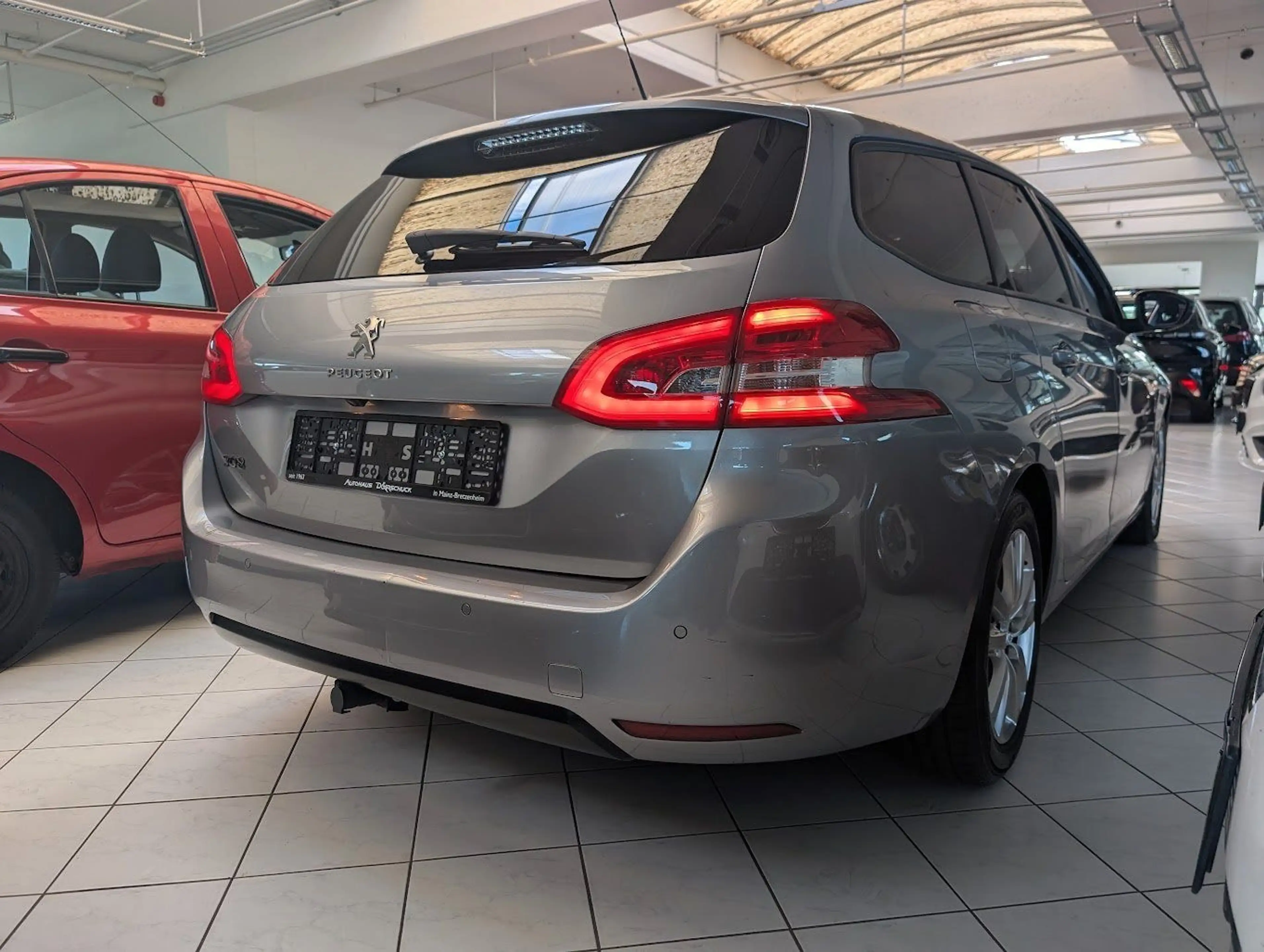 Peugeot 308 308 SW Active NAVI.Kamera.AHK.PDF — photo 6
