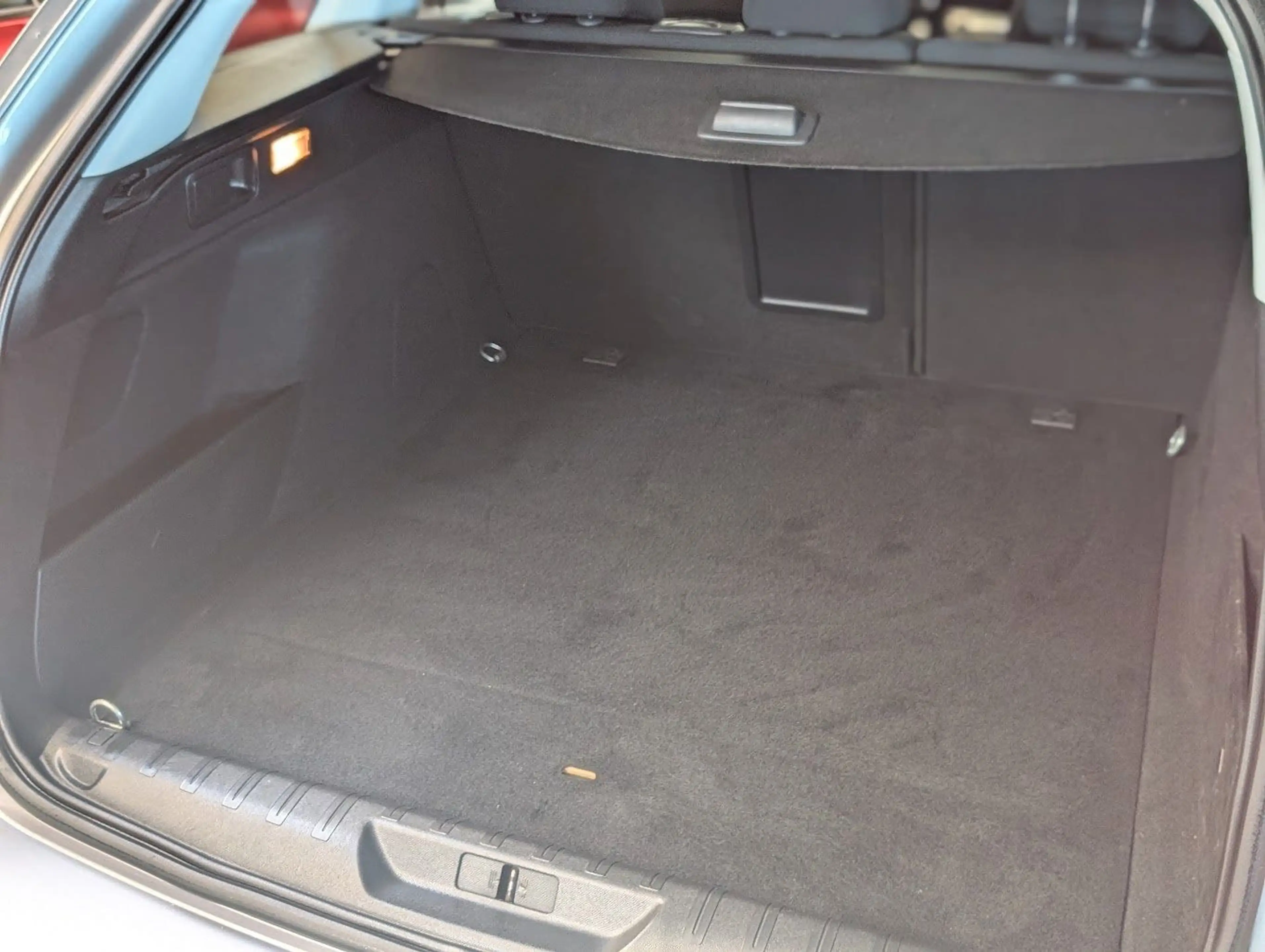 Peugeot 308 308 SW Active NAVI.Kamera.AHK.PDF — photo 13